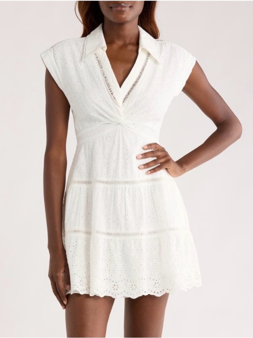 Alice + Olivia Mila Eyelet Lace Twist Front Deep V Mini Dress White NWT 4​